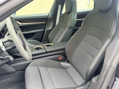 Used 2025 Porsche Taycan 4S image 4