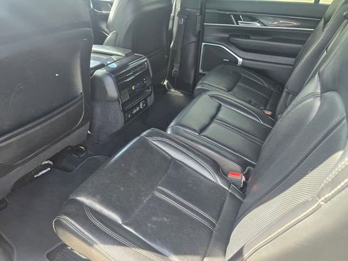 Used 2022 Jeep Wagoneer Series I RWD image 13