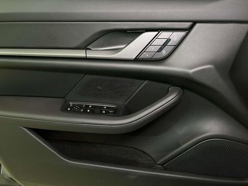 New 2026 Porsche Taycan image 34