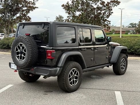 Used 2024 Jeep Wrangler Unlimited Rubicon AWD/4WD image 5