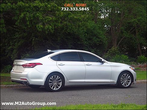 Used 2015 Hyundai Genesis 3.8 image 4