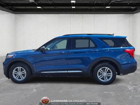Used 2022 Ford Explorer XLT w/ Class IV Trailer Tow Package AWD/4WD image 2