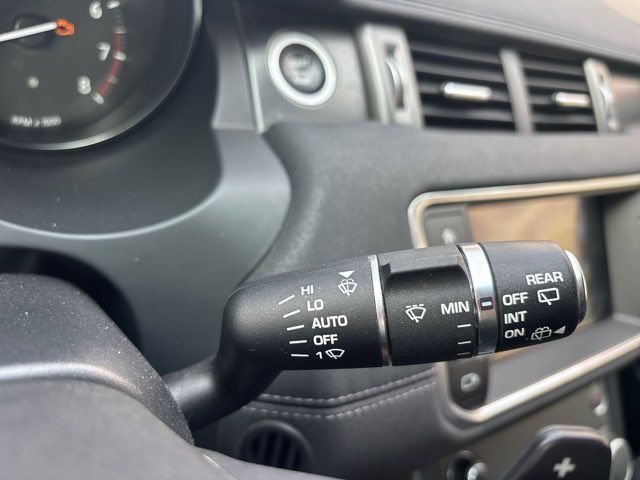Used 2018 Land Rover Range Rover Evoque SE AWD/4WD image 43