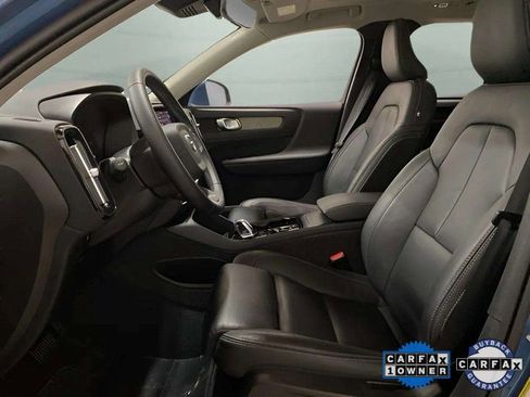 Used 2025 Volvo XC40 B5 Plus image 67