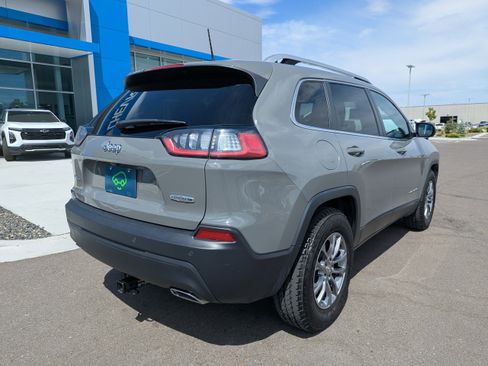 Used 2019 Jeep Cherokee Latitude Plus w/ Cold Weather Group AWD/4WD image 36