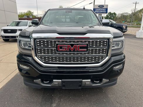 Used 2018 GMC Sierra 1500 Denali w/ Denali Ultimate Package AWD/4WD image 2