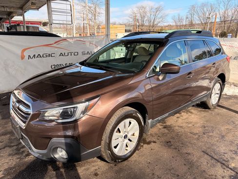 Used 2019 Subaru Outback 2.5i Premium image 8