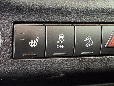 Used 2014 Jeep Wrangler Sahara w/ Connectivity Group AWD/4WD image 18