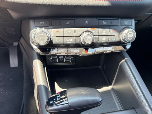 Used 2025 Dodge Durango GT AWD/4WD image 28