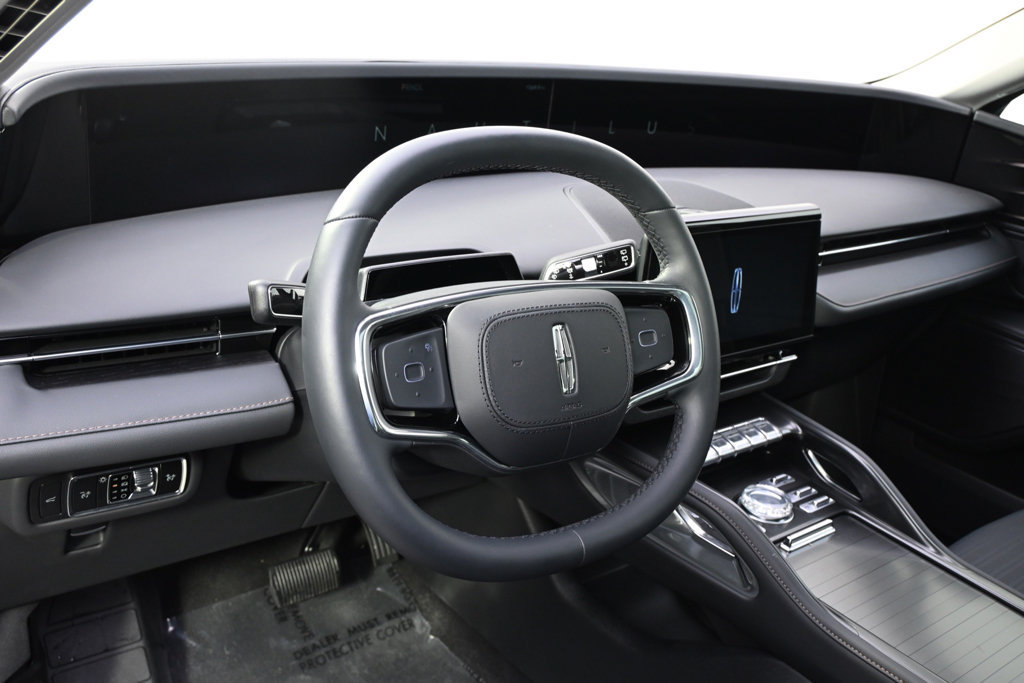 New 2026 Lincoln Nautilus Reserve w/ Jet Appearance Package AWD/4WD image 11