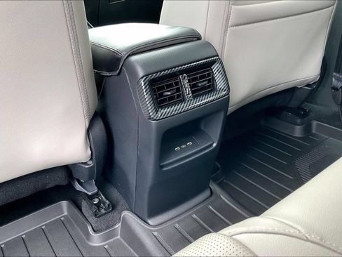 Used 2024 Honda CR-V EX-L image 12