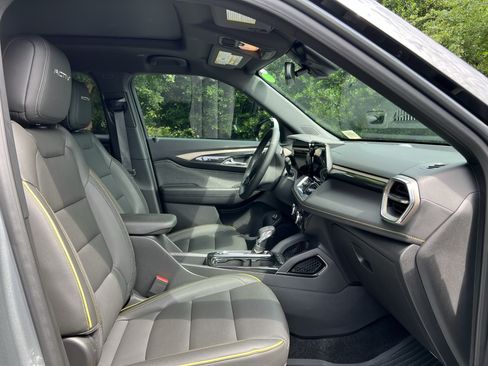 Used 2025 Chevrolet TrailBlazer ACTIV w/ Convenience Package FWD image 44