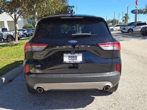 Used 2022 Ford Escape SE w/ Convenience Package image 5