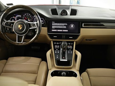 Certified 2023 Porsche Cayenne Coupe AWD/4WD image 23