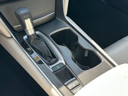 Used 2019 Honda Accord EX image 26