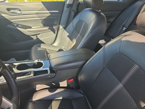 Used 2024 Nissan Altima 2.5 SR image 20