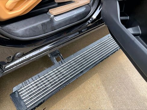 Used 2022 Jeep Grand Wagoneer Series III w/ Rear Seat Video Group 1 AWD/4WD image 31