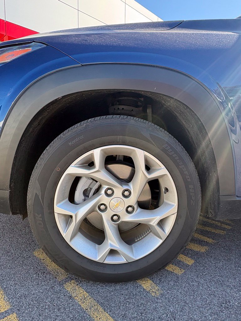 Used 2024 Chevrolet Trax LS w/ LS Convenience Package FWD image 10