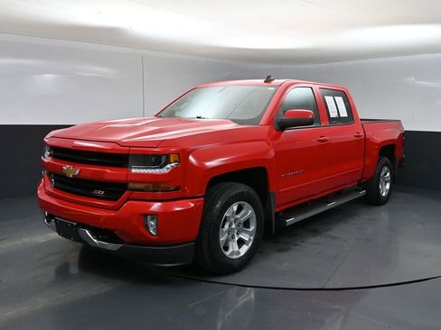 Used 2018 Chevrolet Silverado 1500 LT w/ All Star Edition AWD/4WD image 5