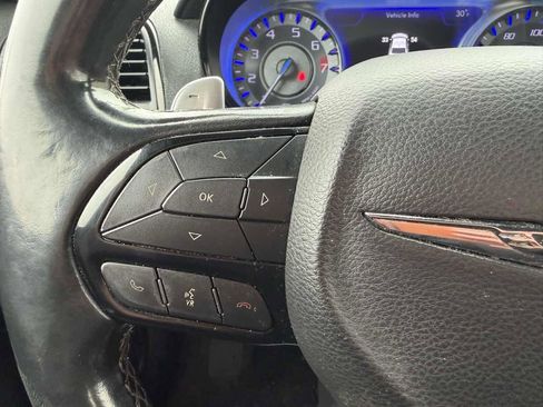 Used 2019 Chrysler 300 S image 27