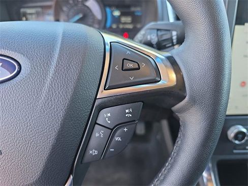 Used 2024 Ford Edge Titanium image 22