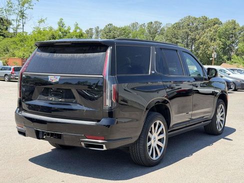 Used 2022 Cadillac Escalade Premium Luxury Platinum w/ Heavy-Duty Trailer Package AWD/4WD image 2