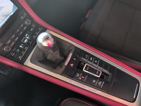 Used 2021 Porsche 718 Boxster Spyder RWD image 14
