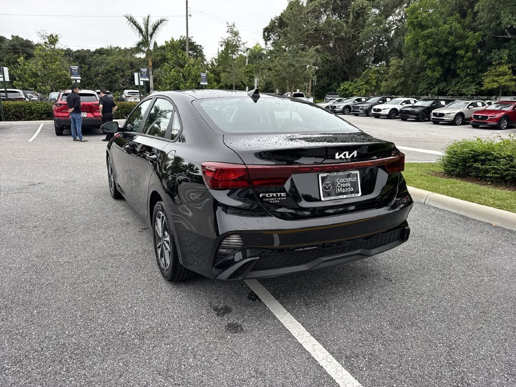 Used 2023 Kia Forte LXS w/ LXS Technology Package FWD image 13