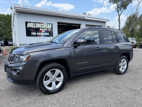 Used 2017 Jeep Compass Latitude AWD/4WD image 1