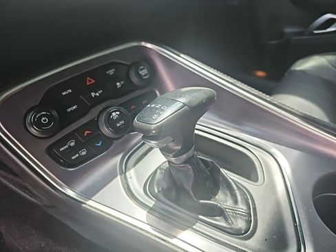 Used 2018 Dodge Challenger SXT Plus RWD image 9