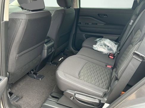 New 2026 Nissan Pathfinder SV AWD/4WD image 18