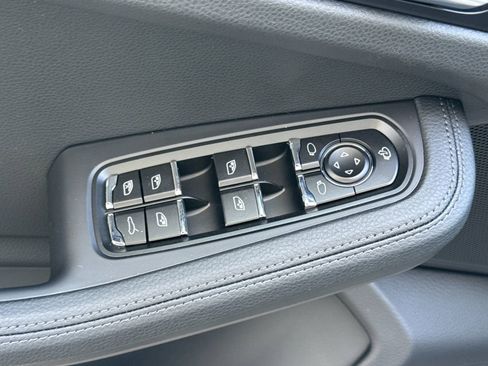 New 2026 Porsche Macan S image 13