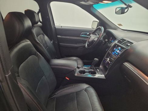 Used 2017 Ford Explorer Sport w/ Equipment Group 401A AWD/4WD image 21