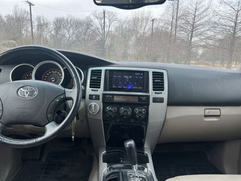 Used 2006 Toyota 4Runner Limited image 27