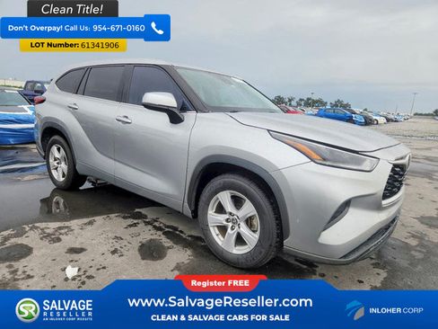Used 2021 Toyota Highlander L FWD image 5