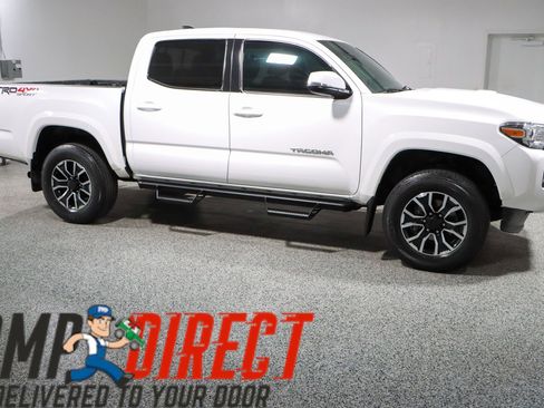 Used 2023 Toyota Tacoma TRD Sport image 6