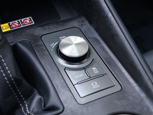 Used 2026 Lexus IS 350 F Sport w/ Technology Package RWD image 31