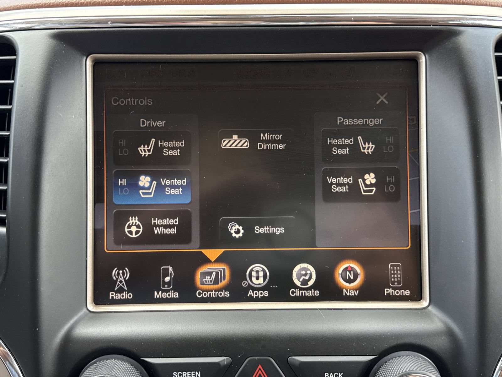 Used 2015 Jeep Grand Cherokee Summit AWD/4WD image 26