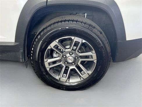 Used 2025 GMC Terrain Elevation image 26