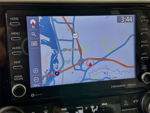 Used 2022 Toyota Highlander XLE AWD/4WD image 21