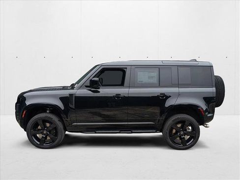 New 2025 Land Rover Defender 110 X-Dynamic SE image 5