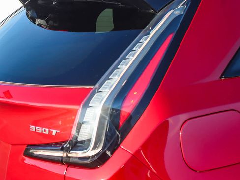 Used 2024 Cadillac XT4 Sport w/ Technology Package image 8