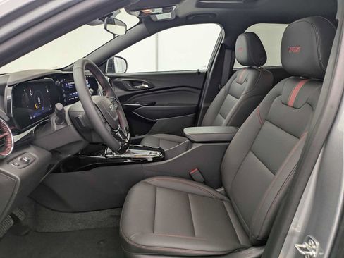 New 2026 Chevrolet Trax RS w/ Sunroof Package FWD image 17