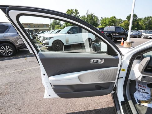 Used 2024 Hyundai Ioniq 6 SEL AWD/4WD image 11