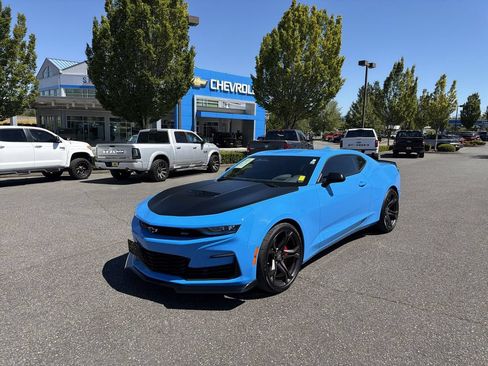 Certified 2023 Chevrolet Camaro SS RWD image 5