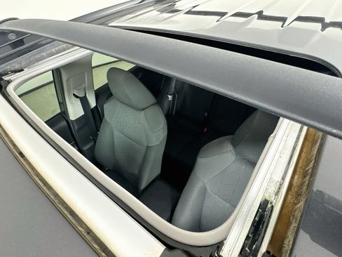Used 2020 Toyota RAV4 XLE w/ Convenience Package FWD image 25
