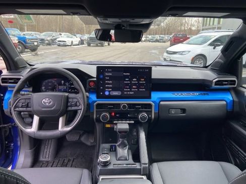 Used 2024 Toyota Tacoma TRD Off-Road image 13