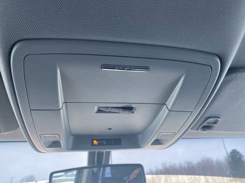 Used 2018 Chevrolet Silverado 1500 LT image 24