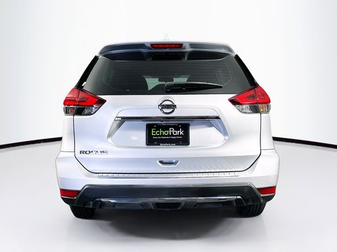 Used 2018 Nissan Rogue S FWD image 7
