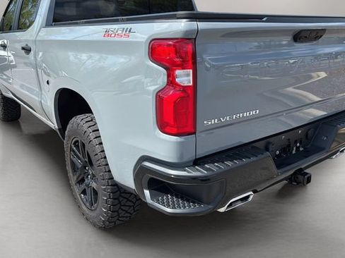 Used 2024 Chevrolet Silverado 1500 LT Trail Boss w/ Convenience Package II AWD/4WD image 33